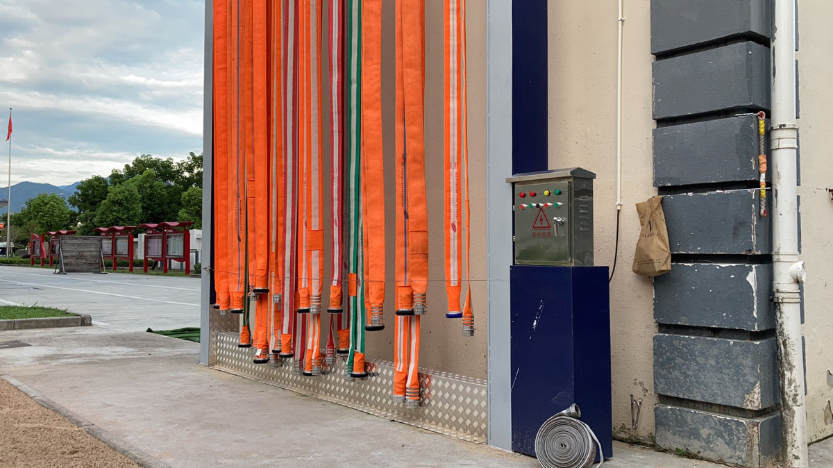 消防水帶自動(dòng)晾曬收卷機(jī)