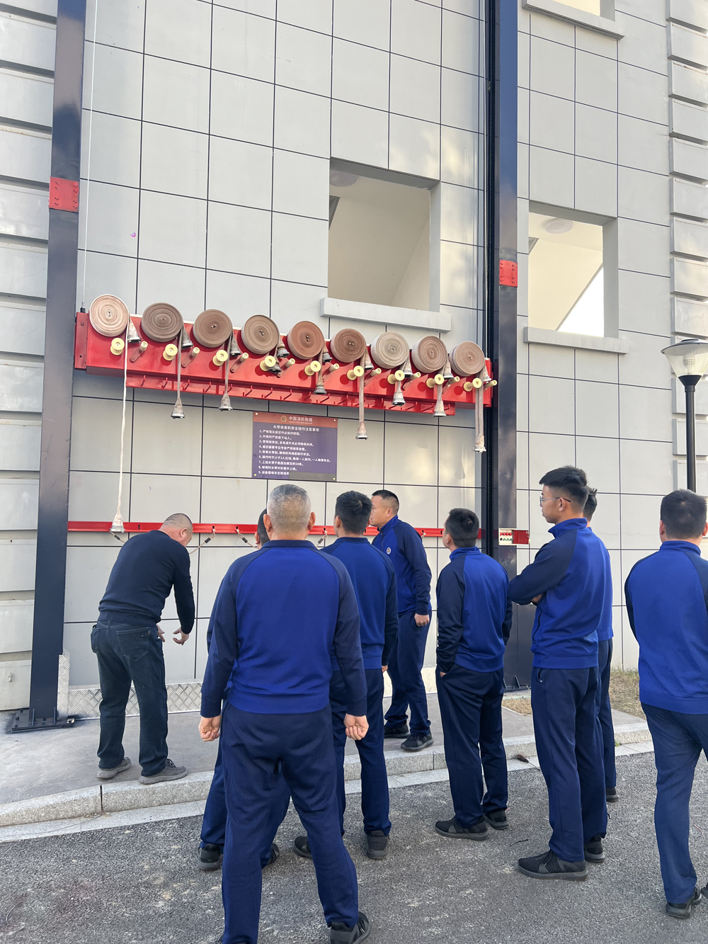 消防水帶自動(dòng)晾曬收卷機(jī)
